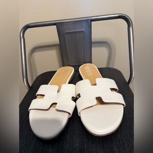 French Sole New York Alibi White Leather Casual Slip On Slide Sandals 10